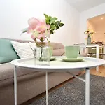 Apartamento Obrzezna Varsóvia